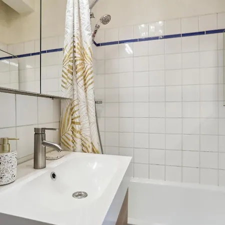Bnbnova - Eiffel Tower & Faubourg - 1br * Paris