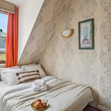 Bnbnova - Eiffel Tower & Faubourg - 1br * Paris